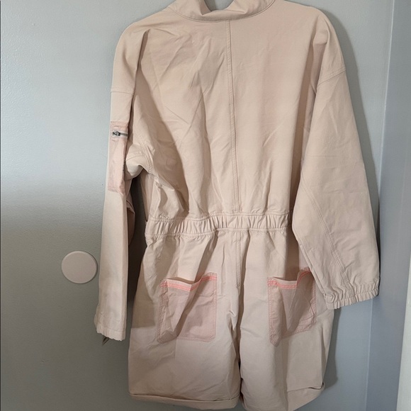 Free People Movement Mountain Blazin' Shortsie Size Large - Picture 8 of 10